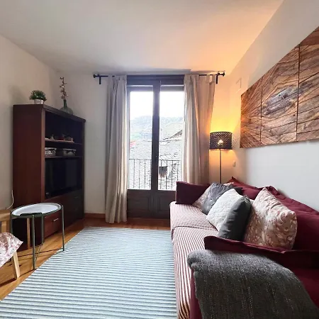 Del Camp - L'amfitriona Apartment *
